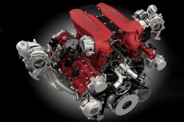 Motor-Ferrari-V8-768x512